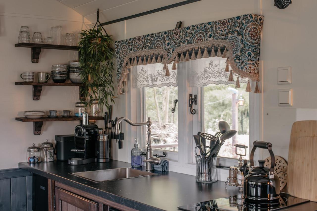 Pipowagen De Zwerveling Aan Zee Villa โอชต์คาเปลเล ภายนอก รูปภาพ